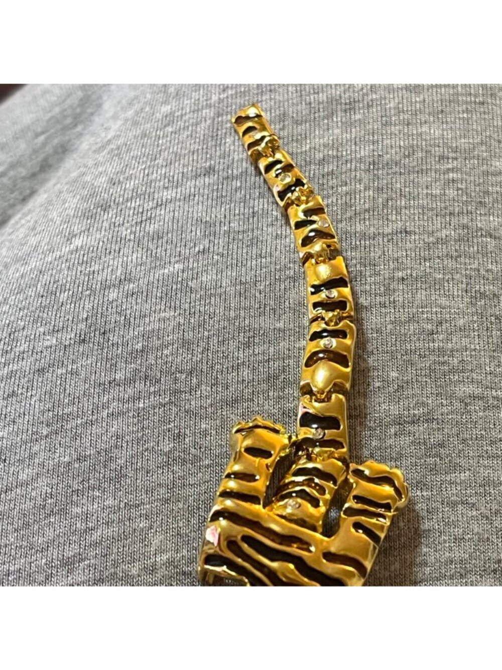 Vintage Articulated Tiger Brooch Gold Tone Rhinestone Eyes 8.75 Inches - Picture 11 of 13